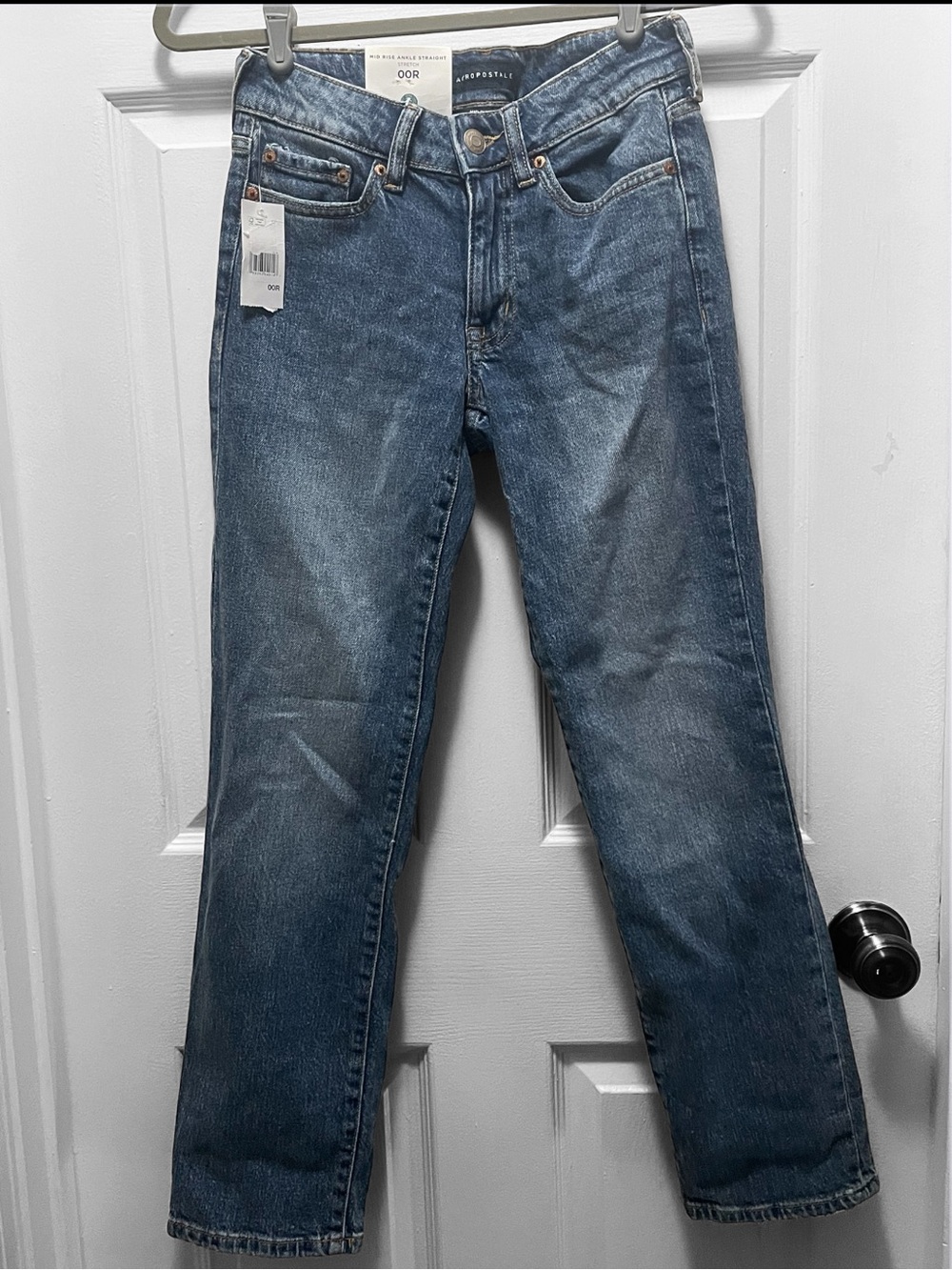 Aeropostale Mid Rise Ankle Straight Blue Jeans